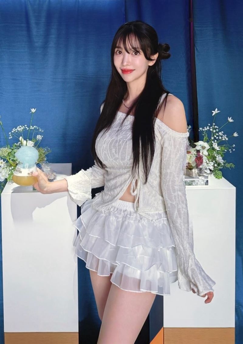尹到怡首度揭開自己離開韓團來台發展原因。（圖／翻攝自IG @yxxndoi_）