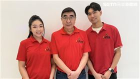 台灣鹽酥雞二代洪浩瑜、洪慈敏兄妹。（圖／記者李育道攝影）