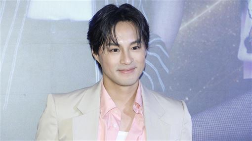 本土男星兼職教英文　鬆口真實經濟現況