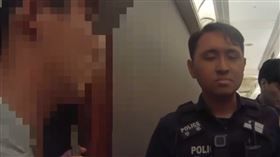 李博翔疑似酒後失控攻擊人，驚動警方到場。（圖／翻攝畫面）