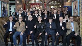 AI教父黃仁勳將於5月27日旋風來台，28日選定老地方「磚窯」餐廳舉辦第5次兆元宴。隨AI股價狂飆，受邀的魏哲家、劉揚偉等科技巨頭總身價直逼百兆大關，堪稱史上最強台菜派對。（圖／記者鄭孟晃攝影）