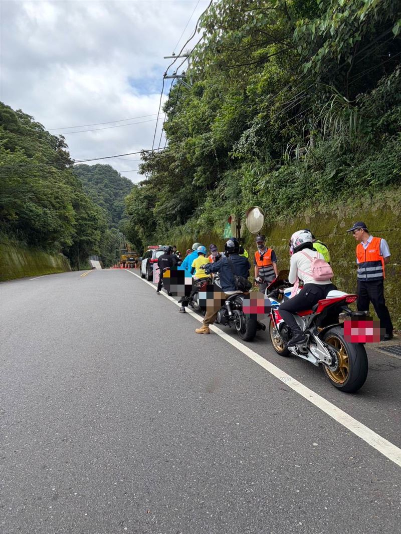 遏止北宜飆車、改裝歪風，新店警強力執法。（圖／新店警分局提供）