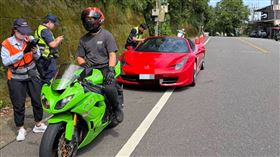 警方在北宜公路稽查的情形。（圖／翻攝畫面）