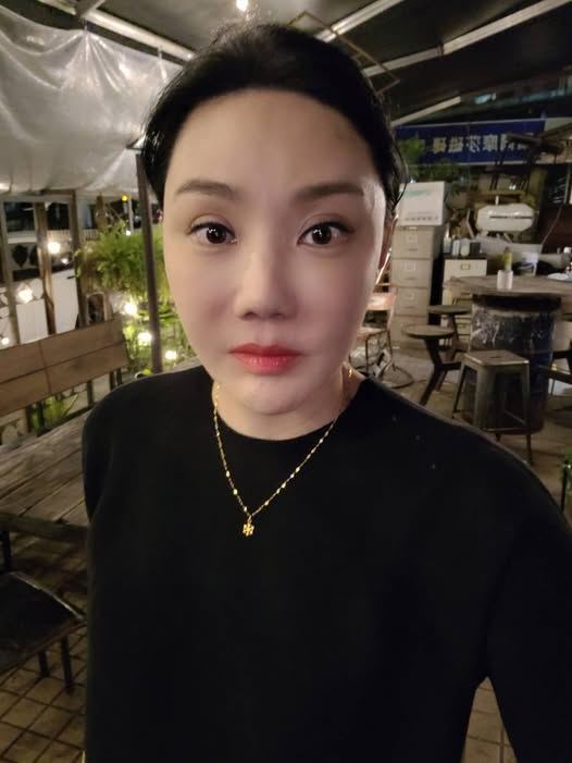 沈嶸進一步分析,這段未解的前世緣分,延續到今生後,讓狄鶯即使面對兒子多次惹出爭議,仍選擇全力袒護與支持。(圖/翻攝自沈嶸FB)