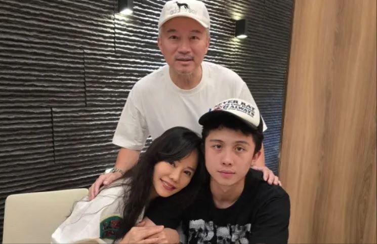 孫安佐最終痛苦地發現，無論自己再怎麼努力扮演和事佬，都根本無法改變父母之間的惡劣關係。（圖／翻攝自狄鶯臉書）