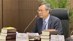 住家1樓自住改營業用 金管會：建議保商業火險金管會17日舉行例行記者會，金管會保險局副局長陳清源（圖）表示，民眾如果住宅1樓一開始投保住宅火災保險，但後來改為營業用，像是對外經營餐廳等，建議民眾應改投保商業火險，避免理賠爭議。中央社記者蘇思云攝  114年6月17日