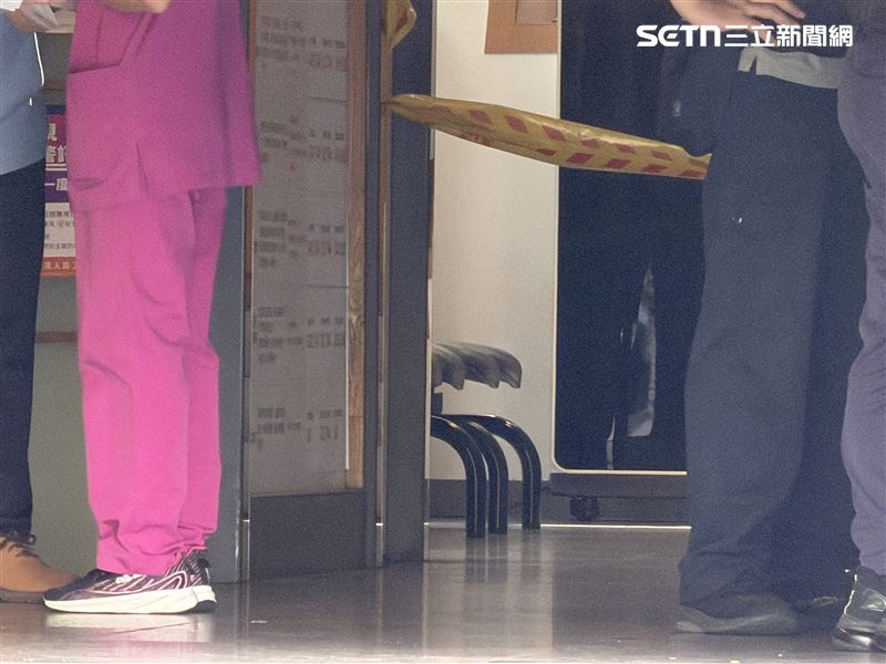 台南東區某眼科診所發生驚悚死亡意外，一名66歲蘇姓婦人遭貨梯夾斷頭。（圖／翻攝畫面）