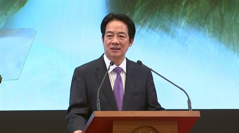 回擊鄭麗文兩腳論 總統:見習被中國斷腳