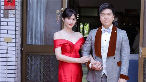 本土女星挺孕肚訂婚　律師尪高清正臉曝光