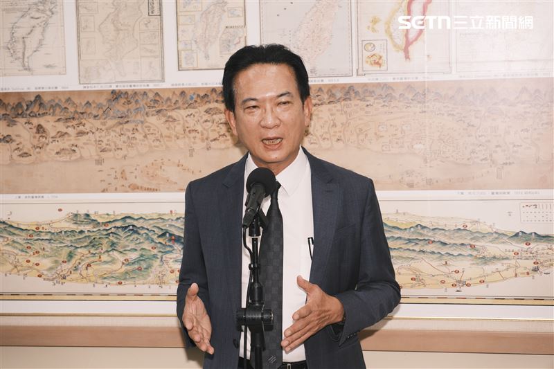 謝龍介在板橋辦餐會，且一張餐券要價兩萬元，林俊憲諷刺「龍介兄跑錯地方」，這消費天龍國才辦得起來。（圖／記者楊士誼攝影）