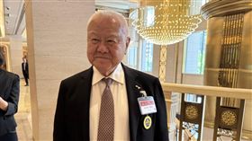 林伯豐針對國家經濟提出四大建言：首先，兩岸關係應更開放，盼海基海協恢復互訪以活絡經貿；其次，政府推動千億傳統產業轉型，卻缺乏與工商界實質溝通，呼籲多傾聽；再者，肯定育兒補助是正確方向，有助改善人口結構；最後，期許520演說聚焦引資，強調國家定位認知，穩定外資信心。（圖／記者師瑞德攝影）