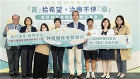 目前口服標靶藥物納入健保給付滿週年，已幫助逾50位兒少患者縮小腫瘤並改善生活品質。醫界期盼，未來健保能擴大對成年患者的支持，提升整體醫療可近性。