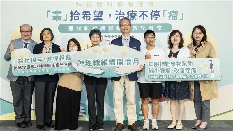 腫瘤纏繞脊椎　他痛如電擊「連吞嚥都難」