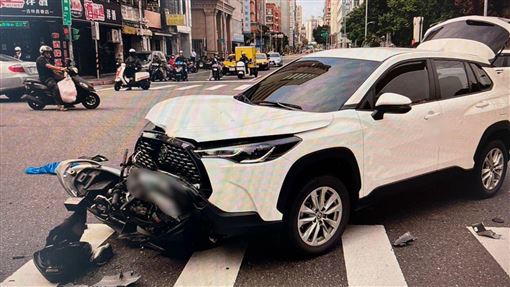 違規慣犯開車鬼切　對向騎士被撞飛喪命