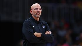 獨行俠和總教練基德（Jason Kidd）分道揚鑣。（圖／美聯社／達志影像）