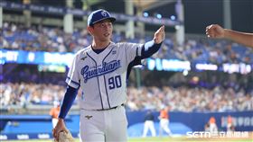中職37年例行賽，富邦悍將先發投手阿部雄大7局投球僅挨2安失1分。（圖／記者劉彥池攝影）