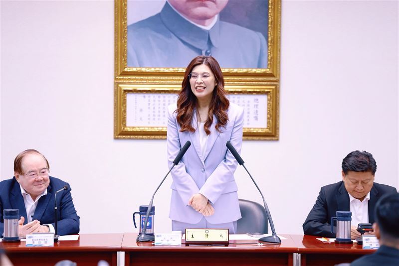 林廷輝直言，國民黨主席鄭麗文擋軍購的行為，反倒促成了川賴通話。（圖／翻攝自鄭麗文臉書）