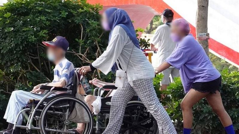 惡看護偷賣保健品找黑工頂班!雇主怒報警