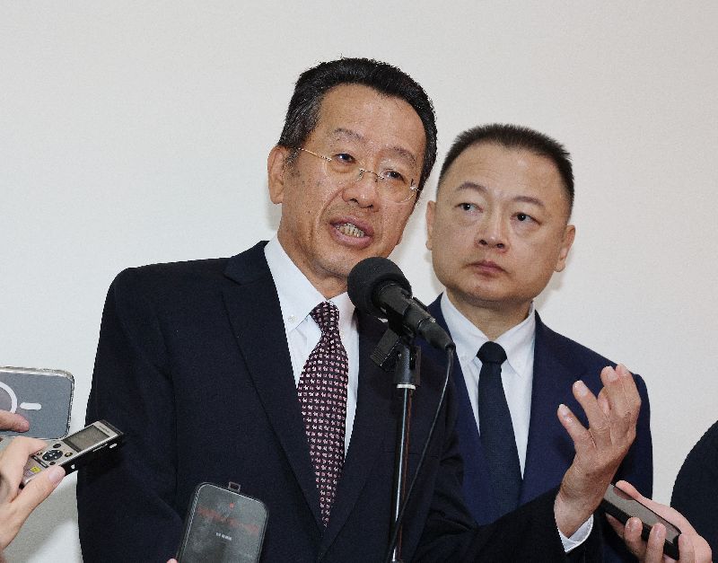 海馬士多管火箭系統、新台幣8億元的首期款能在31日前付款，國防部已依預算法84條申請緊急動支。國防部長顧立雄25日表示，時間上應該沒有問題。(圖／中央社）