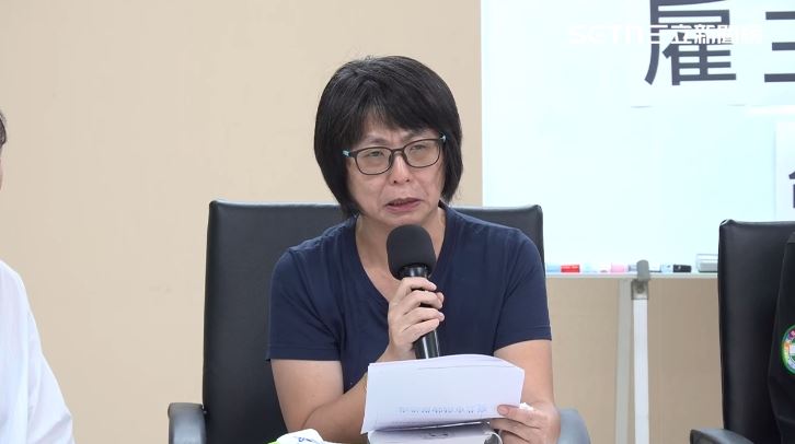密室逃脫女員工送醫搶救多天後不幸在15日離世，媽媽出面淚控，「我女兒只值30萬嗎？我女兒只是去工作她的命就丟了」（圖／翻攝畫面）