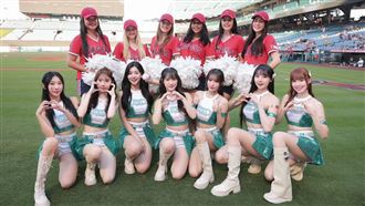YoungKey Girls登天使主場　美國球迷搶拍
