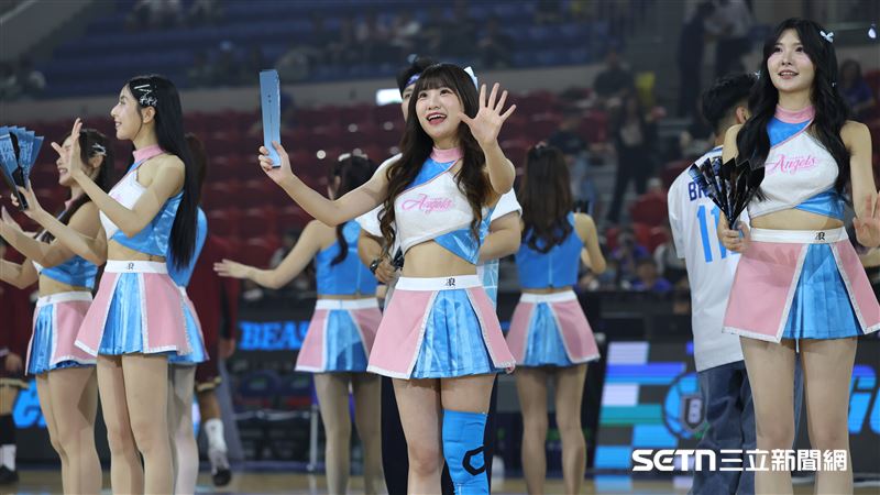 Fubon Angels維心左膝韌帶撕裂。(圖/記者劉彥池攝影)