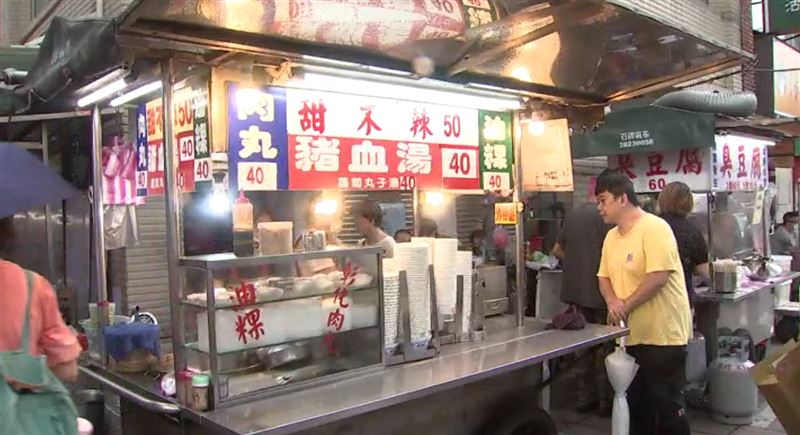 飄香多年的「華榮市場口甜不辣」如今進入收攤倒數。(圖/資料照)