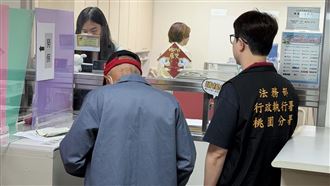 愛子欠罰金又吸毒　7旬父「2度就業」還錢