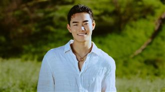 20歲鮮肉男星身份被起底！是美國名校學霸