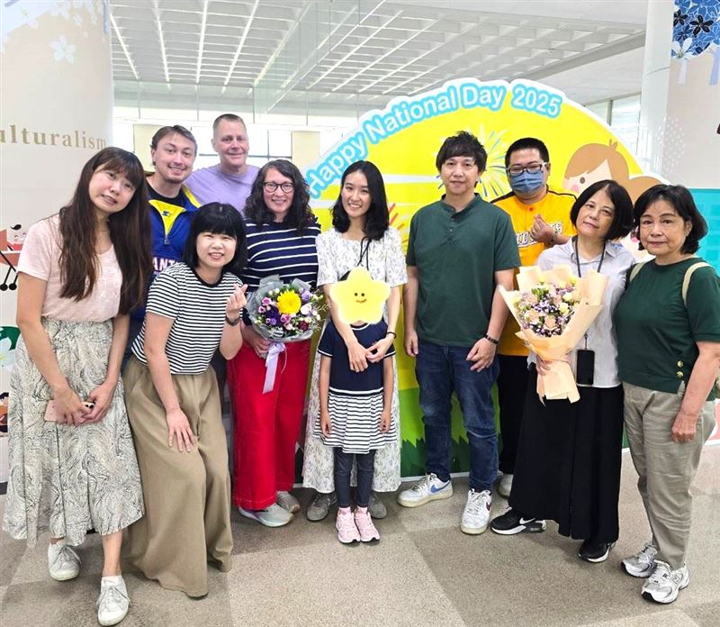 7歲女童「小孟」還在襁褓中就被安置寄養,等了7年由美國夫妻收養。(圖/新竹縣政府提供)