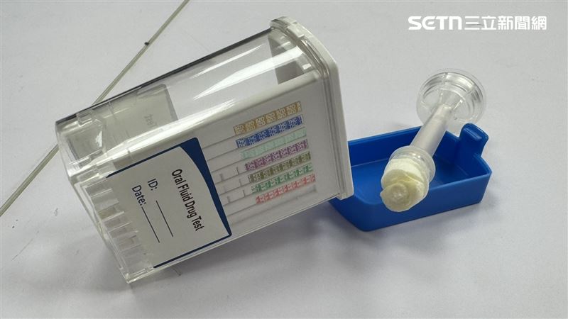 警方去年11月起開始利用唾液快篩試劑採證取締毒駕行為。(圖/記者王乙徹攝影)