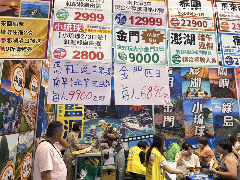 金門產品推出4天3夜專案，最低6890元起，內容包含來回機票、住宿、3早餐、1晚餐，並加碼每人1000元當地消費金，但詢問度與下單民眾幾乎屈指可數。（圖／記者李育道攝影）