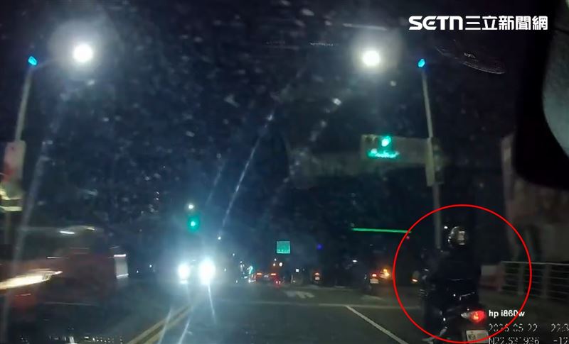 目前只有轎車視角行車記錄器，家屬認為難還原真相。（圖／翻攝畫面）