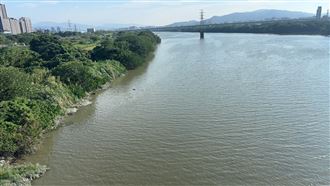 新／新月橋下驚見浮屍！打撈發現竟有2具