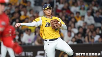 黃韋盛特守沒戴手套　教頭直言高中就該練
