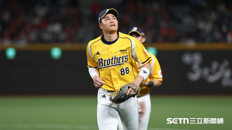 中職37年例行賽,中信兄弟右外野手宋晟睿。(圖/記者劉彥池攝影)