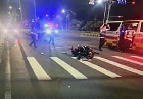 高雄橋頭區成功北路、林西路口，發生菲籍移工酒駕肇事車禍。（圖／翻攝畫面）