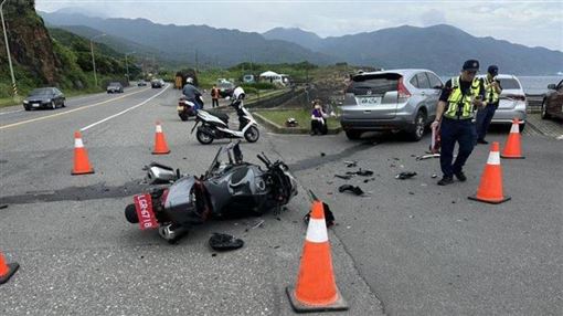 東北角驚悚車禍　休旅車左轉重機男噴飛亡
