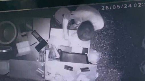 豐原燒臘店遭持刀闖空門！全家熟睡險沒命