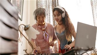 獨／嘆老了沒用　82歲王滿嬌燒40萬衝北極