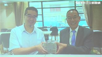金溥聰曝蕭旭岑與台商「捧現金」合照