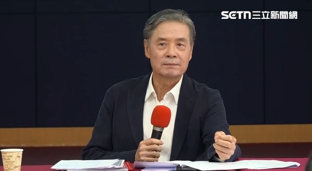 金溥聰表示,王光慈一直在躲馬英九,甚至躲到辦公桌的底下,去年還跟同仁說,要把老闆趕回家(圖/翻攝畫面)