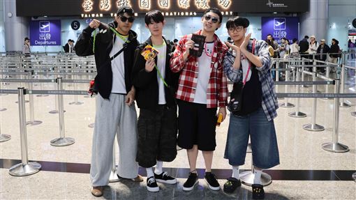 BL 4帥泰國玩火出事了　驚喊：毛快被燒光
