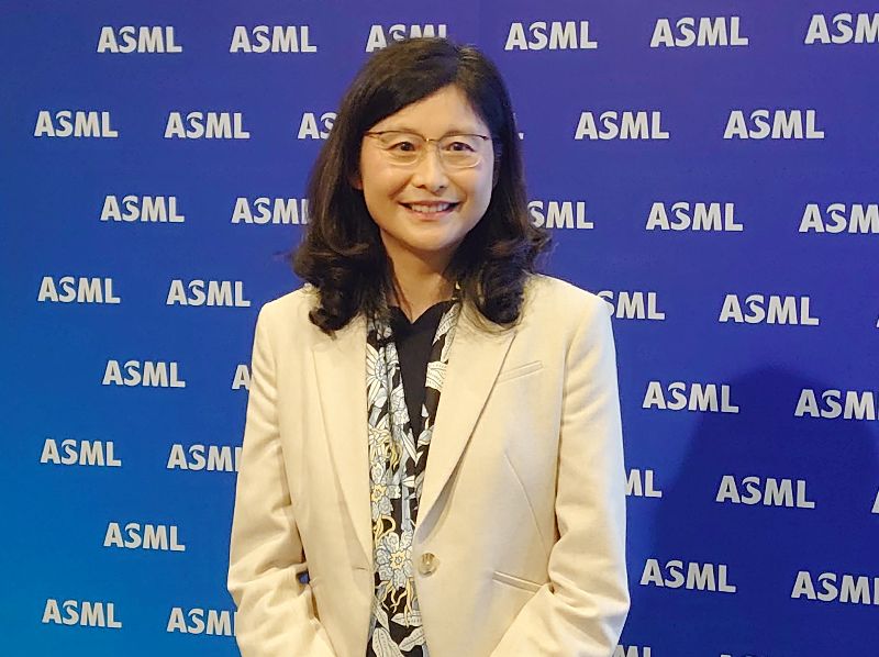 艾司摩爾(ASML)日前舉辦媒體交流會,副總裁暨台灣總經理汪佳慧宣布,今年將在台灣擴大招募規模,規劃招募約1000名新進人才,在台灣員工人數將逾5000人,因應未來成長與客戶需求