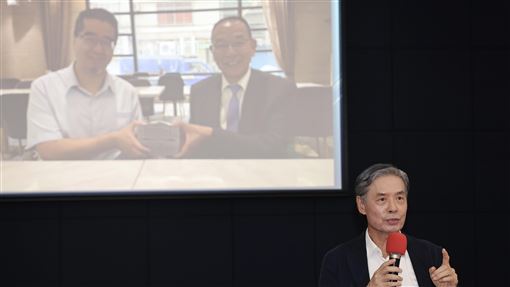 金溥聰秀蕭旭岑捧錢照　當事台商出面回應
