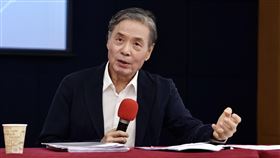 馬英九基金會風波金溥聰提事證馬英九基金會25日上午舉行記者會，前國安會祕書長金溥聰（圖）提出事證並出示照片，稱前員工蕭旭岑、王光慈違反財政紀律。中央社記者趙世勳攝　115年5月25日