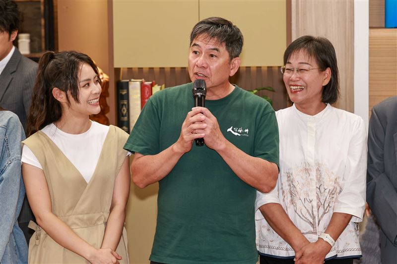 洪都拉斯代表劇組致謝，感謝雲林鄉親暖心探班。（圖／民視提供）
