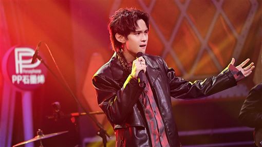 紅人榜男星粉絲癌逝　他現身靈堂崩潰痛哭