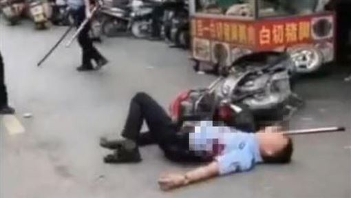 廣西男持刀狂捅警察！知情人爆真正動機