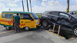 新／雲林驚傳娃娃車事故！車上11童全送醫